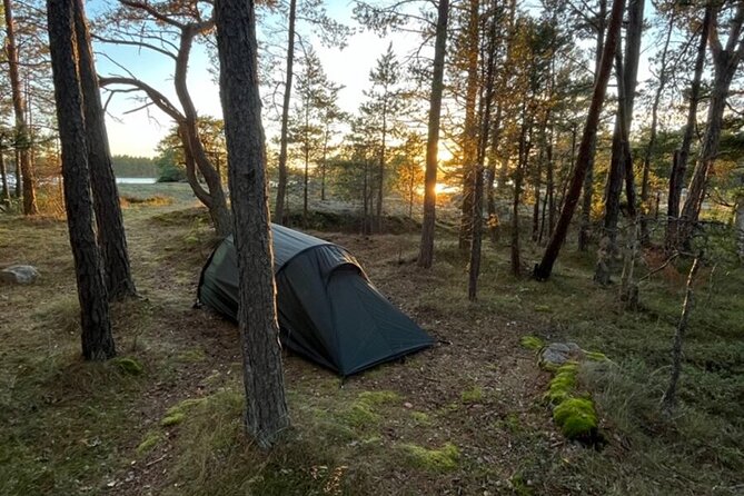 2-Day Kayak Tour in the Stockholm Archipelago - Late Afternoon Shoreline Camp Setup and the Magic of the Evening