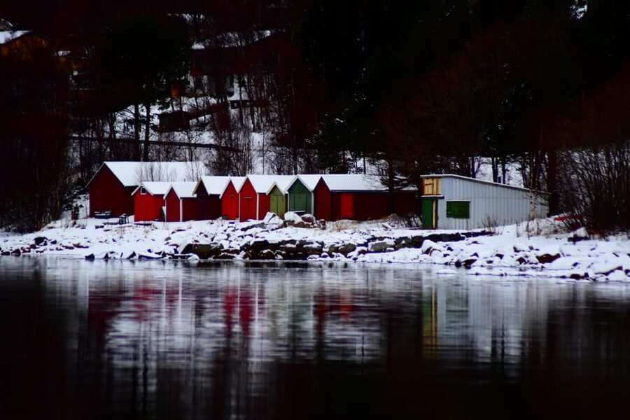 Abisko: Fjord Sightseeing and Photography Tour - Pickup reality check, cold van windows, and timing that keeps moving