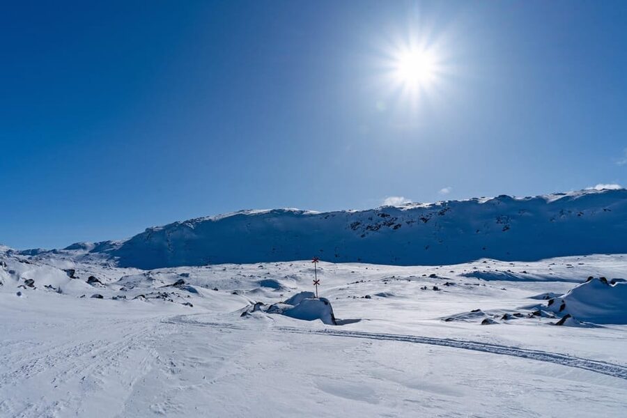 Abisko: Great Outback Snowmobile Tour with Lake Abiskojaure - Fika on snow: hot drinks and cakes that actually help