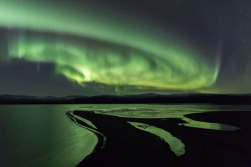 Abisko: Guided Autumn Aurora Chase with Hotel Transfers - Hotel transfers and bus comfort, done the sensible way