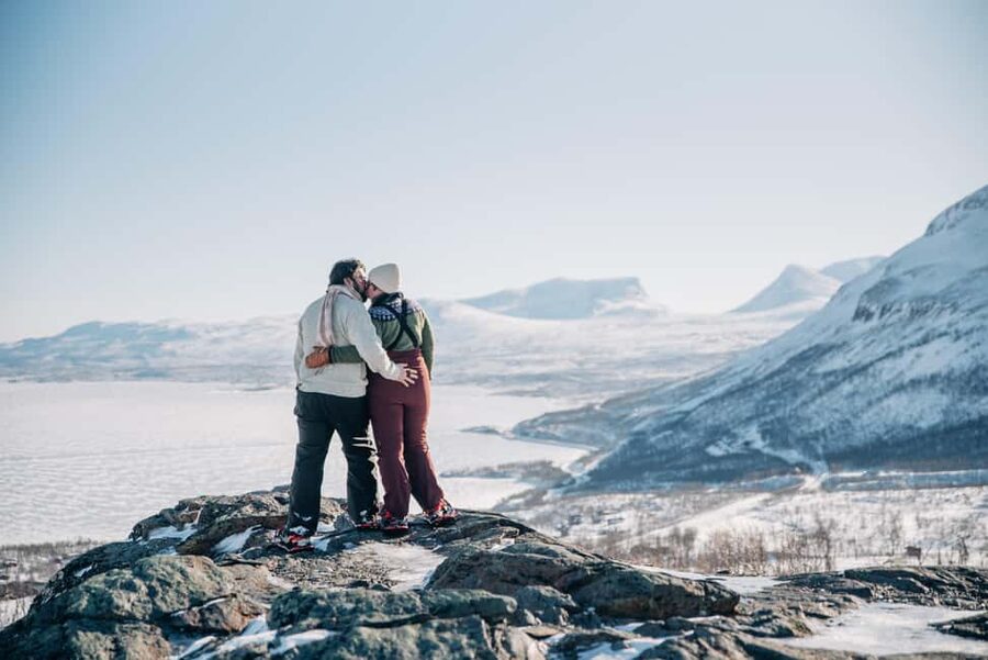 Abisko: Photo Hike with Professional Photographer - Meeting in Abisko, pickup options, and timing reality