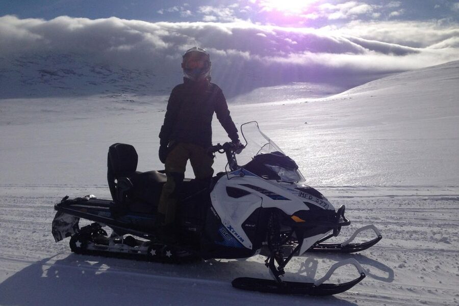 Abisko: Snowmobile Sled Expedition with Snack and Hot Drink - Getting to the meeting point in Abisko Östra, with pickup options