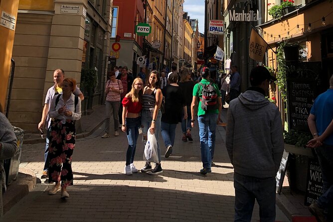 Bloody Stockholm 2h - ghosts, horror and Dark Folklore Tour - Quick logistics: 90 minutes, Old Town walking, and group limits