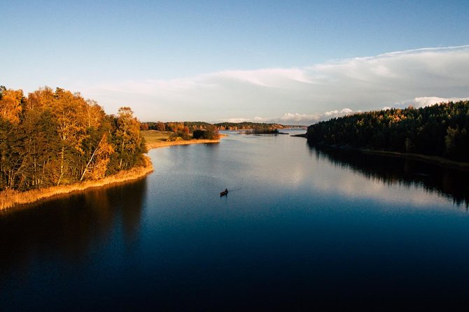 Canoe adventure in Stockholm Archipelago - Fika break: the Swedish tradition that actually works on the water