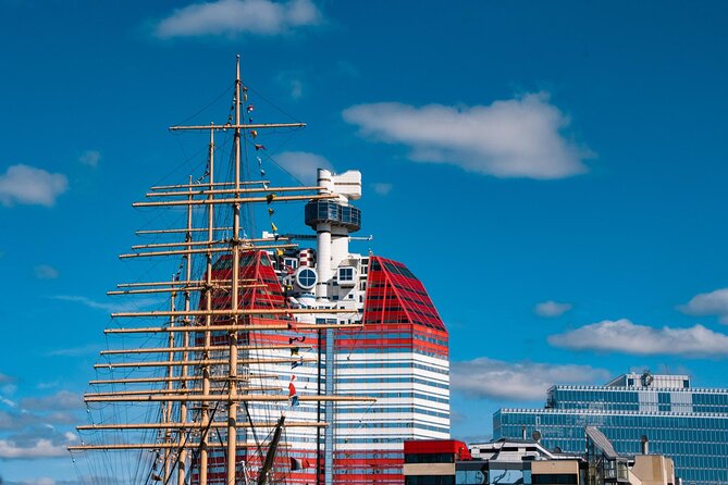 Explore Gothenburg in 60 minutes with a Local - Christina Nilssons gata: Modern Shops and Straightforward City Scenery