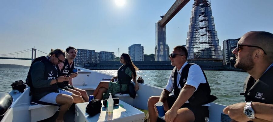 Gothenburg city center: Electric selfdrive boat tour - Why a self-drive electric boat feels different in Gothenburg