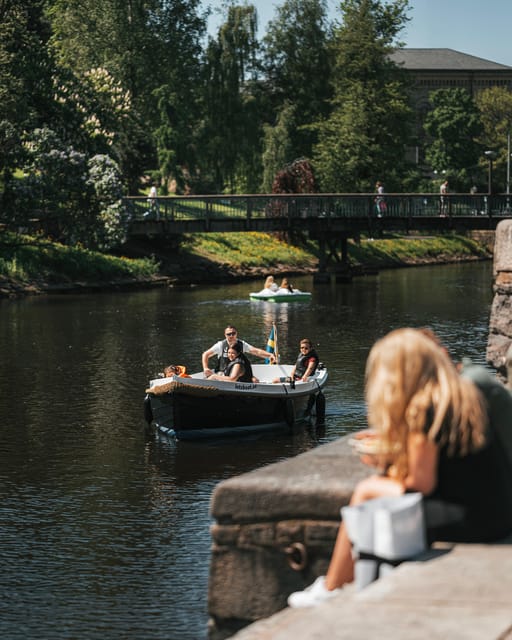 Gothenburg city center: Electric selfdrive boat tour - What makes the electric boat experience easy for beginners