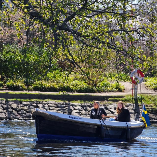 Gothenburg city center: Electric selfdrive boat tour - The canal route, stop by stop: what you will actually see