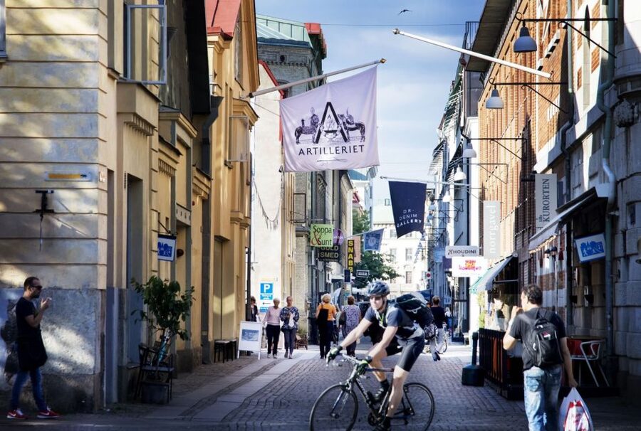 Gothenburg: Haga Old Town Walking Tour - From 1800s trouble spot to modern favorite