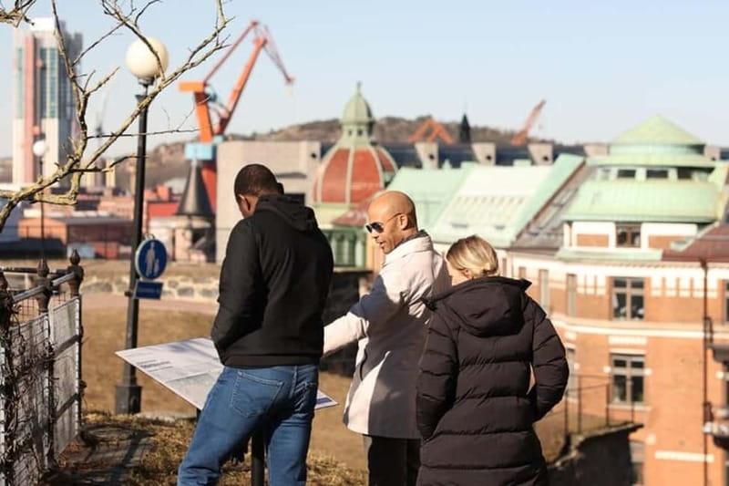 Gothenburg: Historical Walking Tour in Central City - Where you start at Gustaf Adolfs Torg, and why the meeting point matters