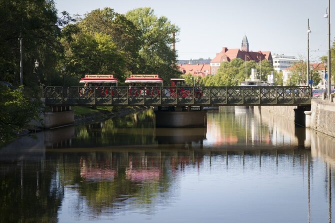 Gothenburg: Old Town Sightseeing Tour - Inom Vallgraven: what you’ll notice as you pass by
