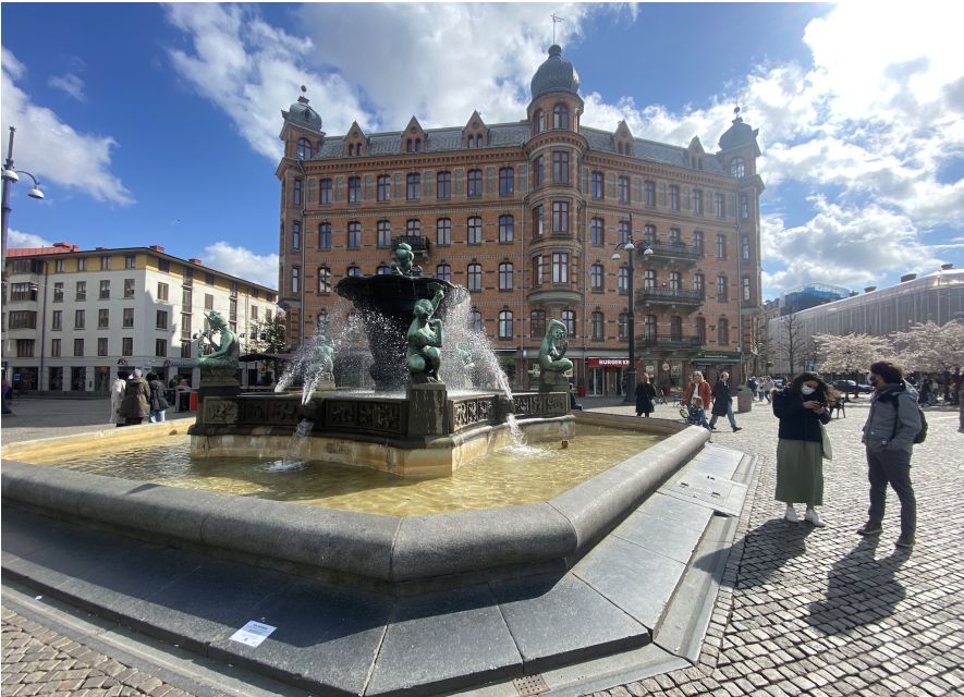 Gothenburg: Private Walking Tour with a Guide - Gustaf Adolf Square: your city “orientation anchor”