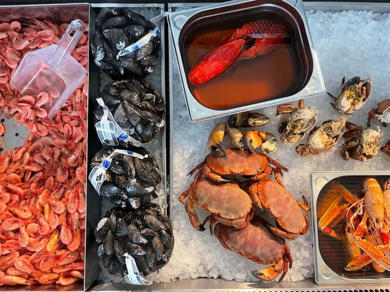 Gothenburg: Swedish Westcoast Food Walking Tour - Meet at Market Hall, then let your guide do the city legwork
