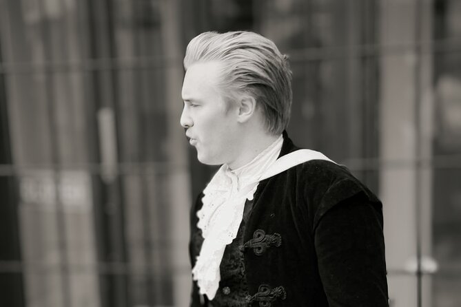Guided Ghost Tours with Actors From Stockholm - Costumed actors, a 7:30 pm start, and the pace you should expect