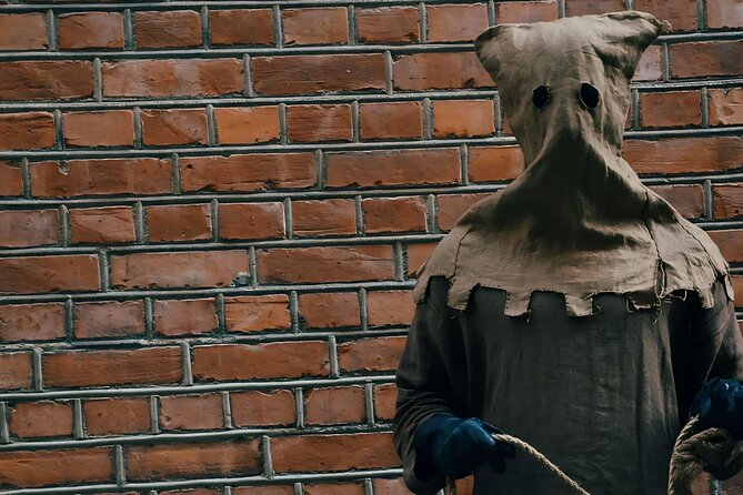 Guided Ghost Tours with Actors From Stockholm - The Royal Palace stop: Nicodemus Tessin and the White Lady