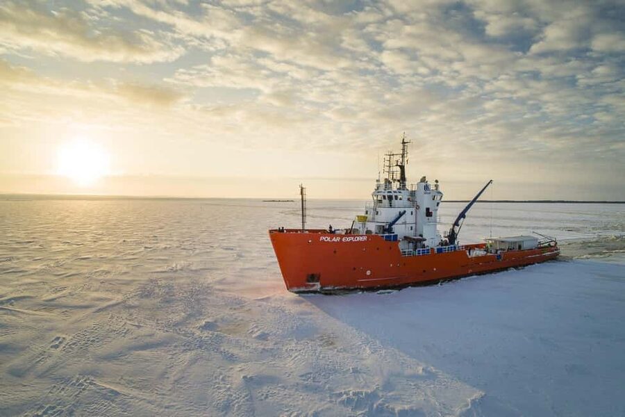 Icebreaker Cruise 2 h - Why Axelsvik and the Polar Explorer feel like more than a boat trip