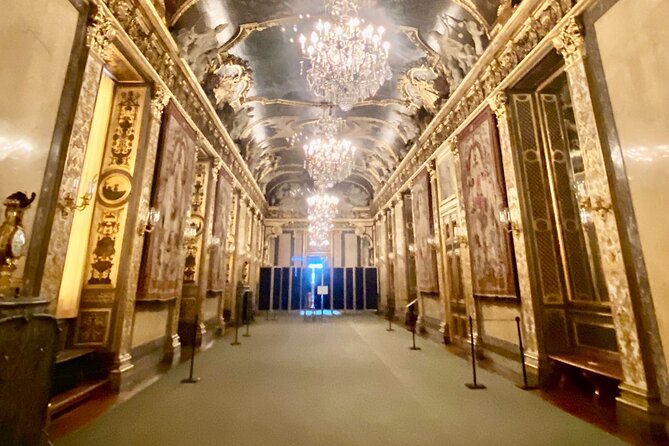 Inside The Crown: Stockholm Royal Palace Private Guided Tour - Price and value: is $180 per person reasonable?