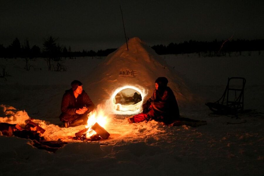 Kiruna: Build your own igloo overnight Tour - Sleeping in your igloo: warm, quiet, and very much a small-space experience