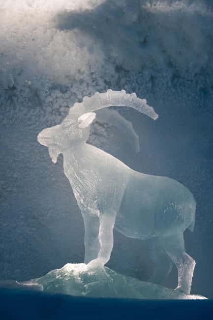 Kiruna: Icehotel and Sami Camp Day Trip - What to pack for a cold-weather day that still feels enjoyable