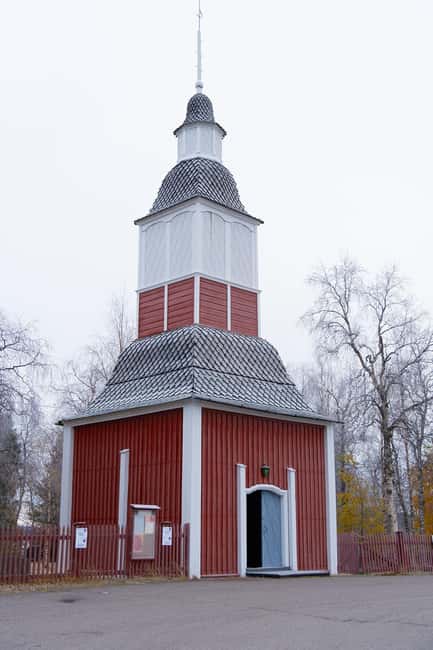 Kiruna: Icehotel and Sami Camp Day Trip - Jukkasjärvi village and the wooden church you should not rush