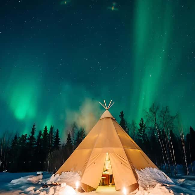 Kiruna: Sami-Inspired BBQ Dinner with Northern Lights Chase - Aurora hunting by minibuses, and how the stops work for photos