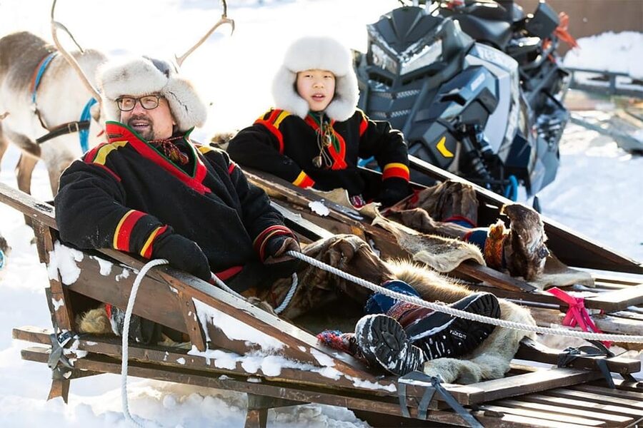 KIRUNA: Sami Reindeer Experience - Getting to the Farm From Kiruna, and What the Timing Means