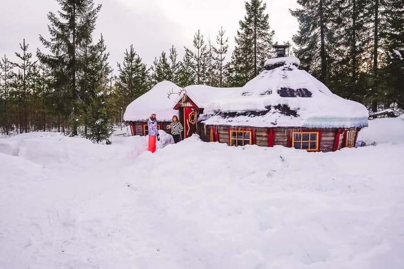 Luleå: Drive your own Husky team, 10km - Driving through winter on snowmobile trails, with real instruction and real safety