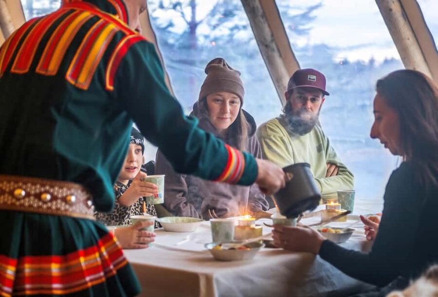 Luleå: Meet and Feed the Reindeer - Short Experience - The setting: Luleå’s reindeer meet that feels simple, not staged