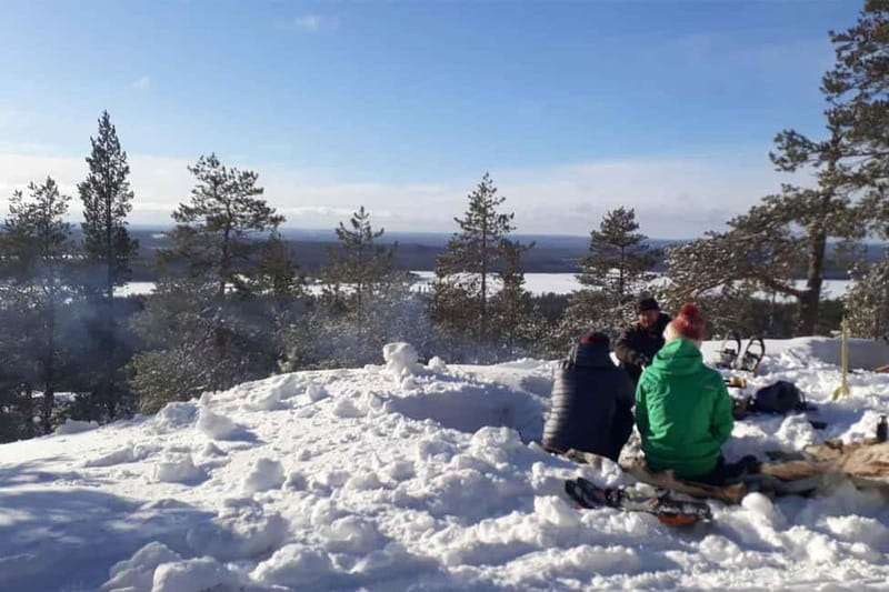 Luleå: snowshoeing in pristine nature with an expert guide! - The 3-hour rhythm: pickup, transfer, hike, fire, and back