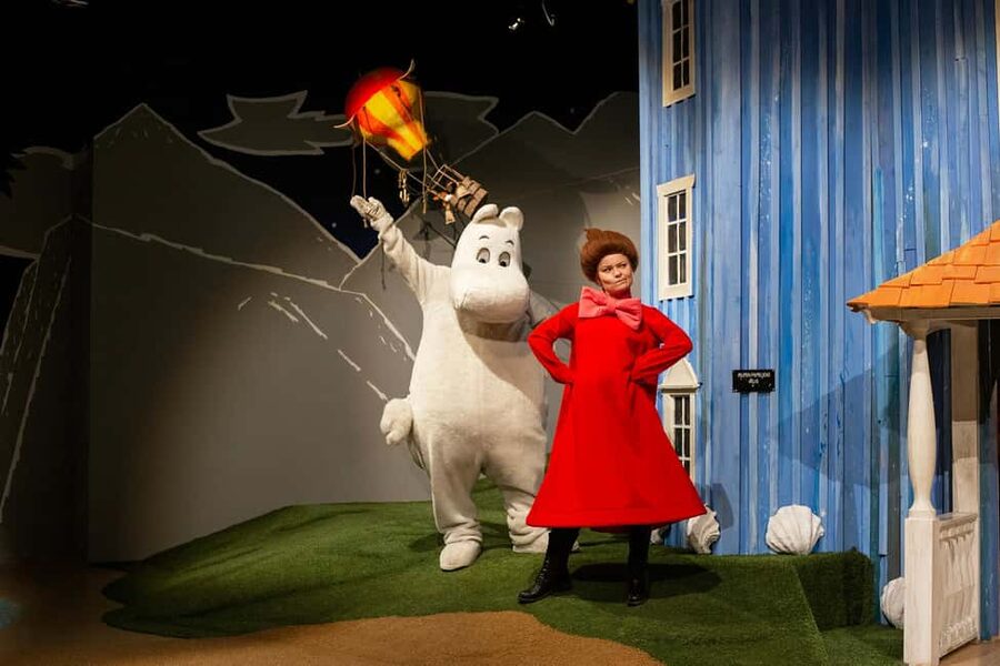 Malmö: Funnys Äventyr - Play Areas, Kids’ Theater & Carousel - Theatre barn shows: short, Swedish, and built for kids