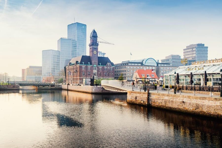 Malmö: Sightseeing and Landmarks tour by bike - Starting Under Malmö Central Station: find Bikes and Experiences quickly