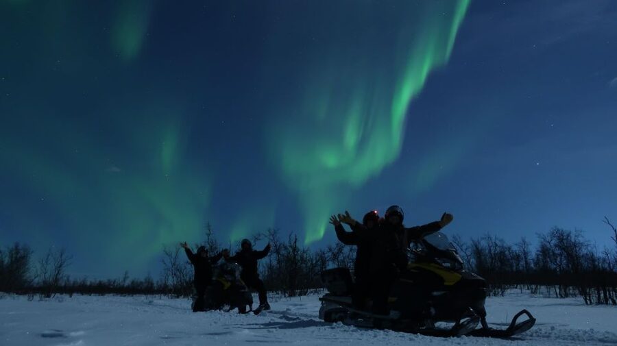 Premium Aurora Snowmobile Ride With Panoramic Views - Why this Aurora snowmobile night feels different from the usual hunt