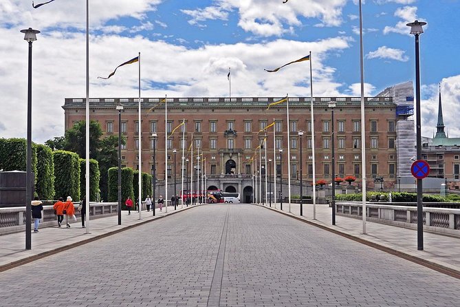 Private 4h VIP city tour by limousine car and guide in Stockholm - Fjällgatan: the one view you should aim to time
