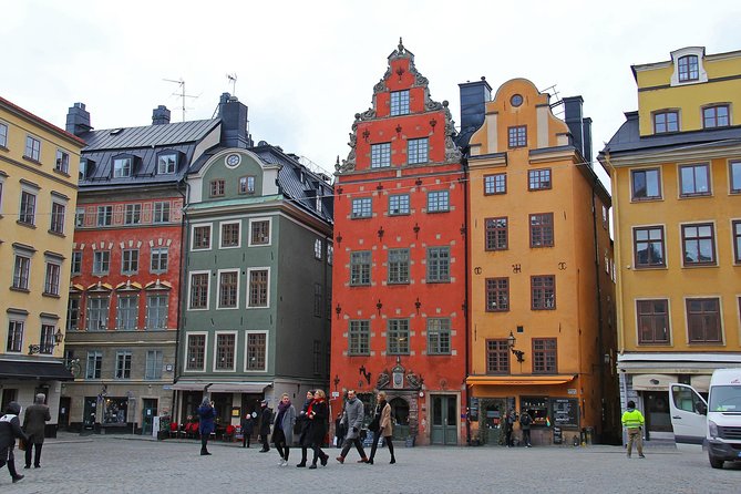 Private 4h VIP city tour by limousine car and guide in Stockholm - Gamla Stan, the Cathedral area, and the Royal Palace around noon