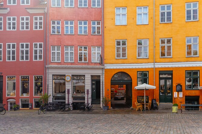 Private 90-Minute Walking Tour in Stockholm - The Royal Palace area, plus the stories and the side streets