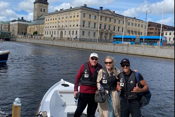 Private Boat Ride in Gothenburg with pickup - Gustav Adolfs Square From the Water: Statues, Street Views, and a Stock Market Story