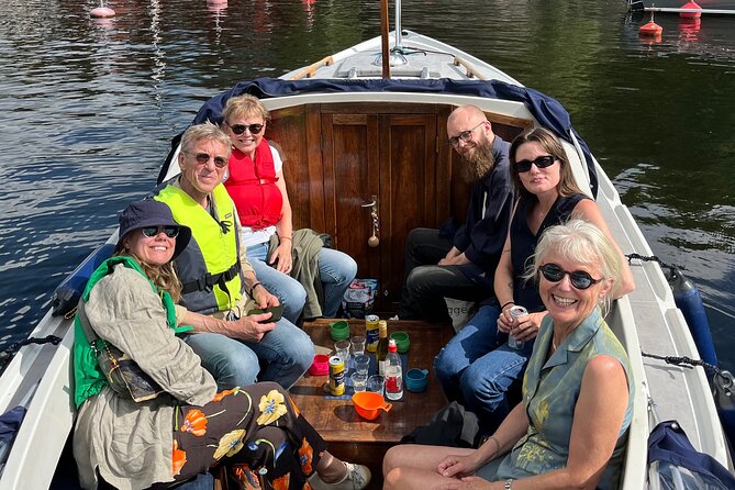 Private Boat Tour in Stockholm - Fjäderholmarna and archipelago time: where the water does the talking