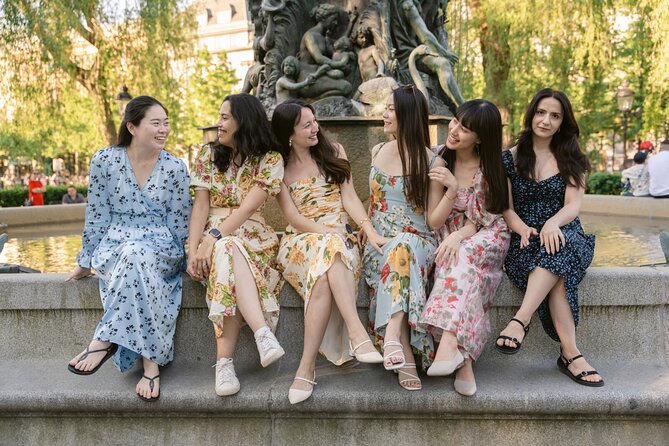 Private photoshoot in iconic Stockholm spots - If you want a treat, this is built for celebrating