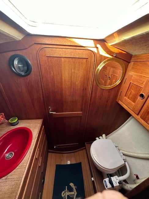 Sail & See -Private sailing Tour with Swimming & Sightseeing - Drottningholm Palace: A Break, a Photo Stop, and a Wide Water Angle