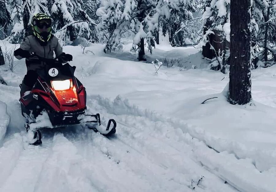Sälen: Mini Snowmobile Adventure on Private Track - Riding the specially designed track: curves, speed limits, and how it feels