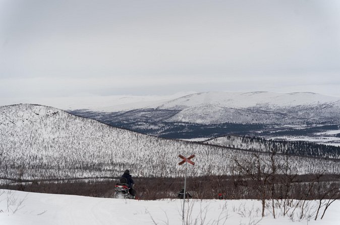 Snowmobile Tour in Kiruna - Gear and Comfort: What You Wear Matters in Swedish Winter