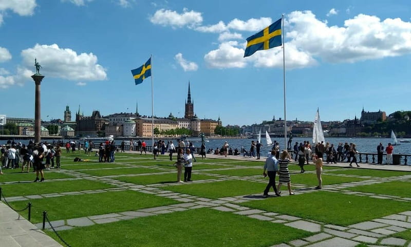 Stockholm: A Beauty On The Water - Old Town Walk & Boat Trip - Meeting at the Royal Swedish Opera, then getting your bearings fast