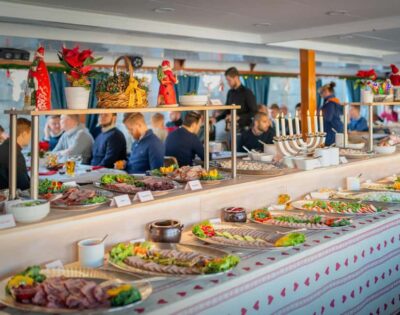 All-You-Can-Eat Christmas Buffet Cruise Livemusic