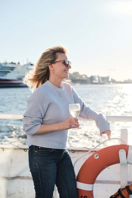 Stockholm All-You-Can-Eat Shrimp or Tacos Cruise & Coverband - Practical tips to make the most of your night