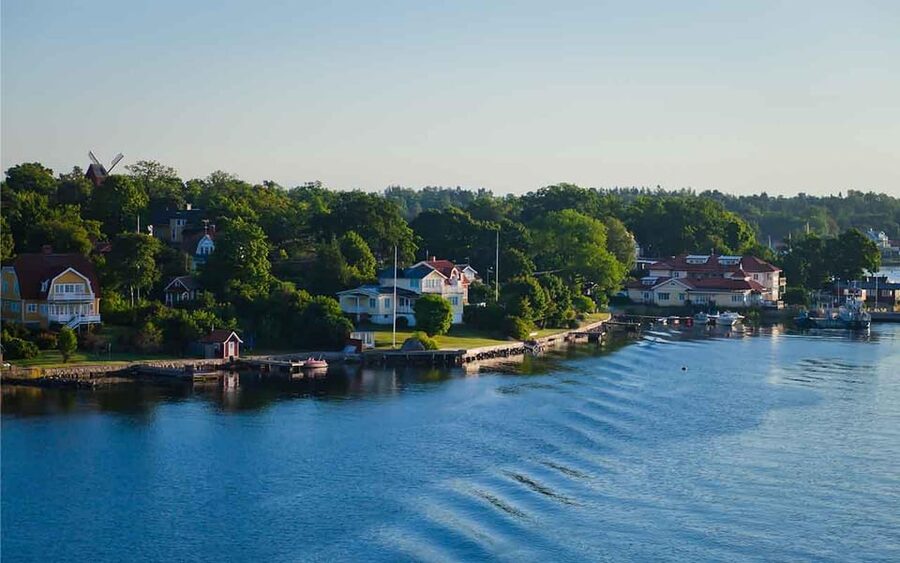 Stockholm: Archipelago Boat Tour - Outdoor Deck vs. Indoor Seating: How to Choose Without Freezing