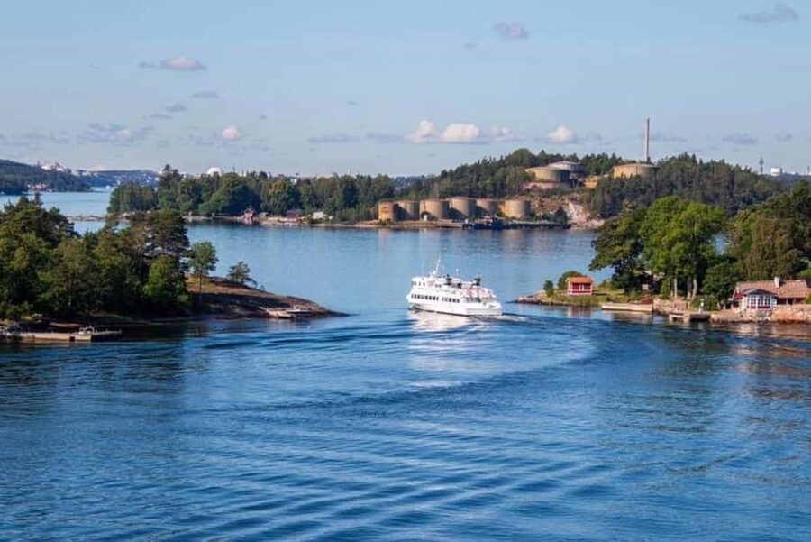 Stockholm Archipelago Guided Tour on Historic Ship with Fika - Why Stockholm’s archipelago cruise beats a long day trip