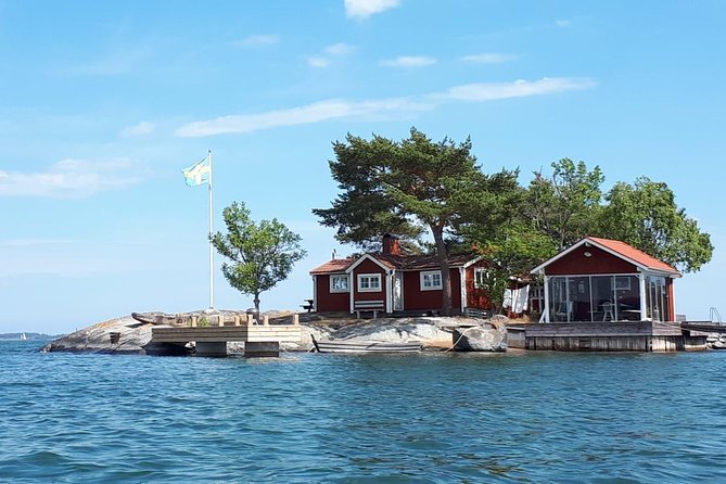 Stockholm Archipelago Kayaking Day Tour - The Midday Break: Rocky Shore Lunch and a Refreshing Dip