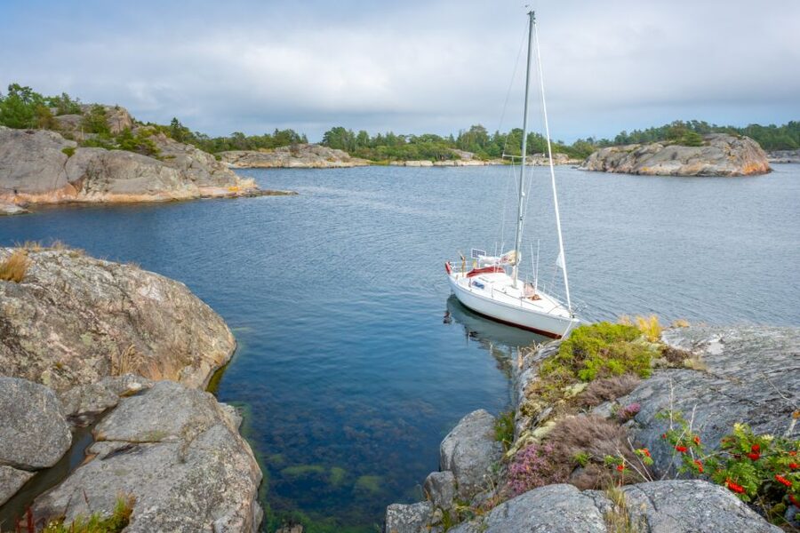 Stockholm: Archipelago Sailing Adventure with Island Chill - From central Stockholm to Nynäshamn: how the day starts