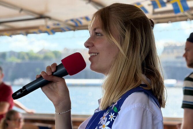 Stockholm: Archipelago Summer Tour with live guide - Glide Through Stockholm’s Narrow Canals and Water Views