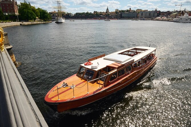 Stockholm Archipelago Tour by Classic Wooden Boat with Guide - Where you meet the boat at Skeppsbron, and how to avoid the common snag